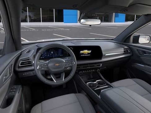 New 2027 Chevrolet Traverse LT FWD image 15