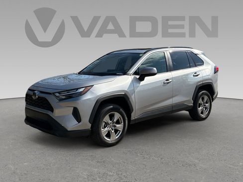 Used 2022 Toyota RAV4 XLE image 23