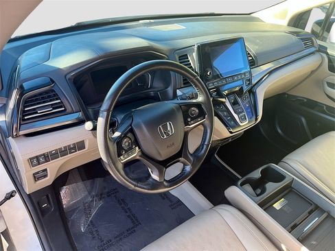 Used 2023 Honda Odyssey Elite image 9