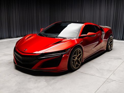 Used 2017 Acura NSX AWD/4WD image 2