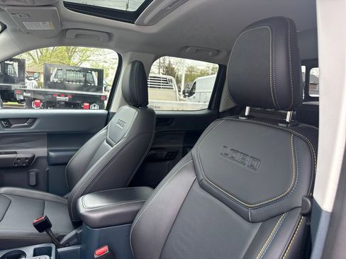 Used 2025 Ford Maverick Lobo AWD/4WD image 19