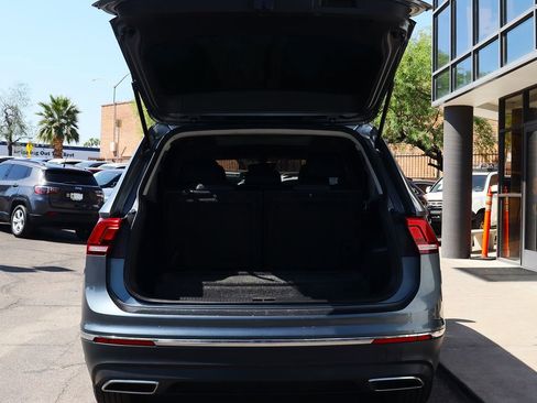 Used 2018 Volkswagen Tiguan SE w/ Panoramic Sunroof Package image 22