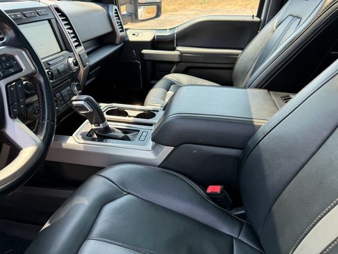 Used 2018 Ford F150 Platinum w/ Equipment Group 701A Luxury AWD/4WD image 30