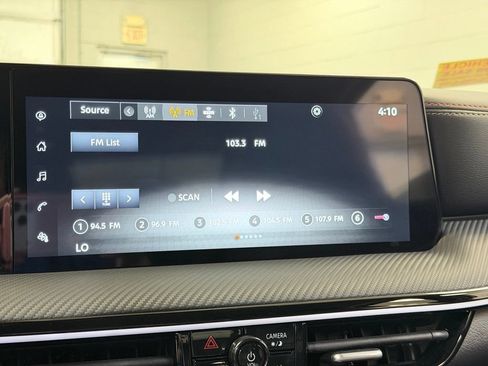 Used 2025 Nissan Kicks SR AWD/4WD image 50