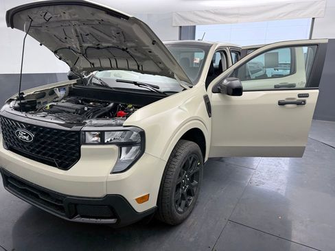 New 2025 Ford Maverick XLT w/ XLT Luxury Package image 16