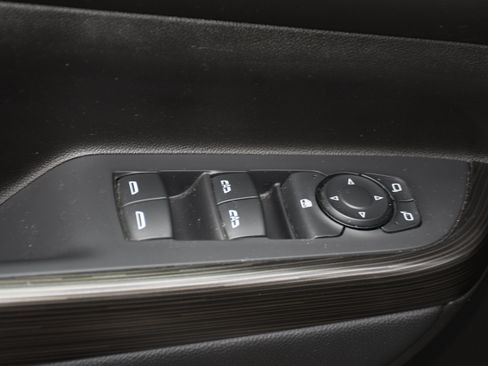 Used 2021 GMC Acadia SLT w/ LPO, Roadside Safety Package AWD/4WD image 10