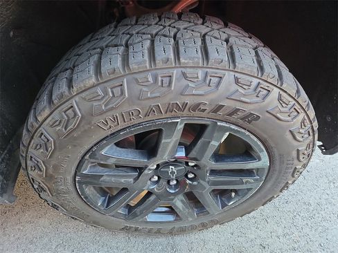 Used 2022 Chevrolet Silverado 1500 LT Trail Boss w/ LT Trail Boss Premium Package image 5