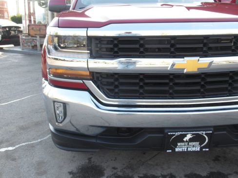 Used 2018 Chevrolet Silverado 1500 LT w/ All Star Edition AWD/4WD image 3