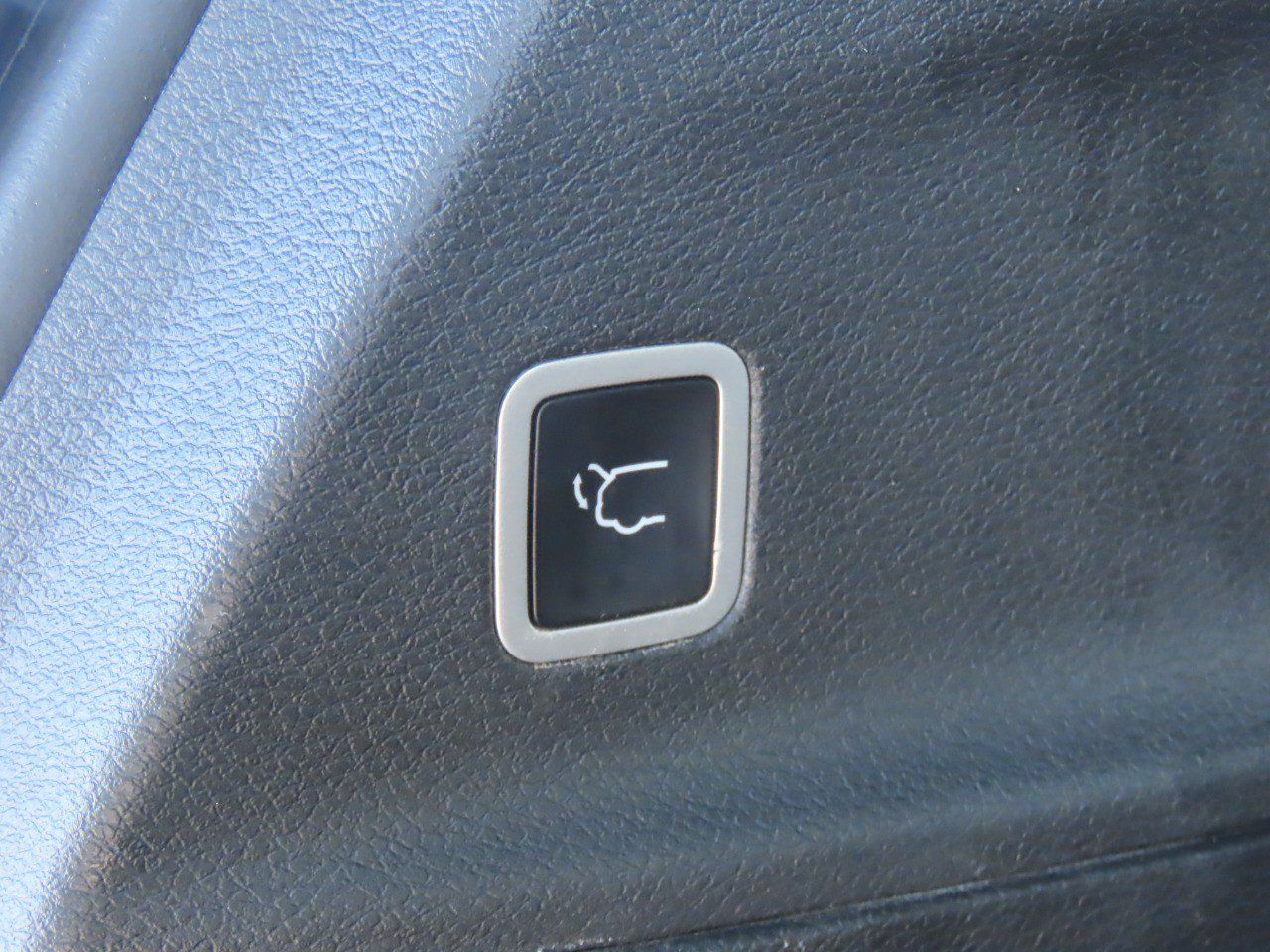 Used 2025 Chrysler Pacifica Limited FWD image 15