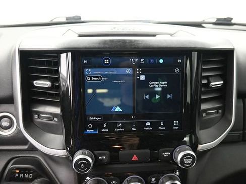 Used 2022 RAM 1500 Big Horn AWD/4WD image 18