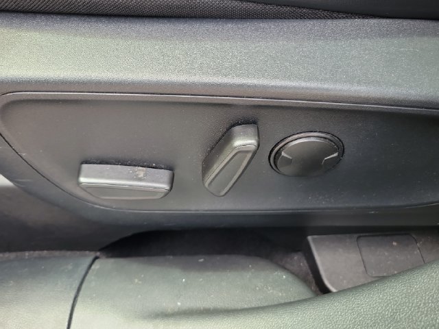 Used 2024 Ford Escape ST-Line w/ Tech Pack #1 AWD/4WD image 21