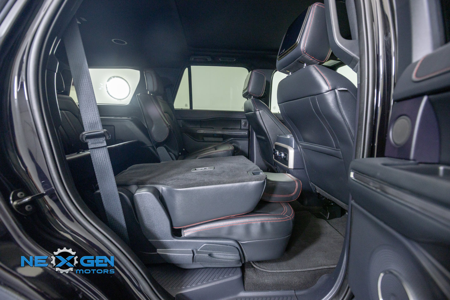 Used 2024 Ford Expedition Limited AWD/4WD image 41