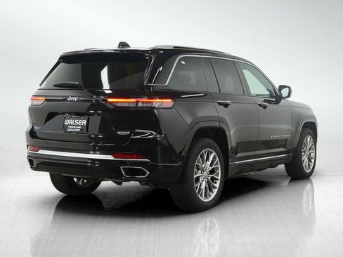Used 2022 Jeep Grand Cherokee Summit w/ Luxury Tech Group V AWD/4WD image 5