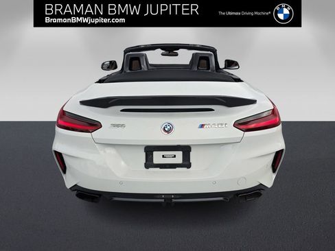 Certified 2022 BMW Z4 M40i w/ Premium Package image 5