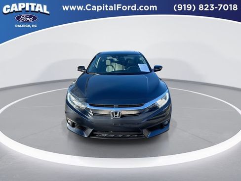 Used 2016 Honda Civic Touring image 3