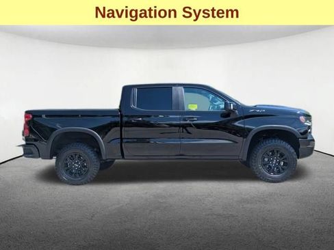 Used 2024 Chevrolet Silverado 1500 ZR2 w/ Technology Package AWD/4WD image 4