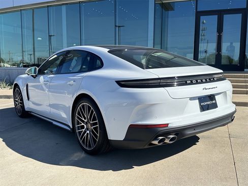 New 2026 Porsche Panamera 4 image 3