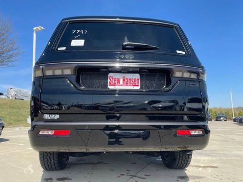 New 2026 Jeep Grand Wagoneer 4WD image 5
