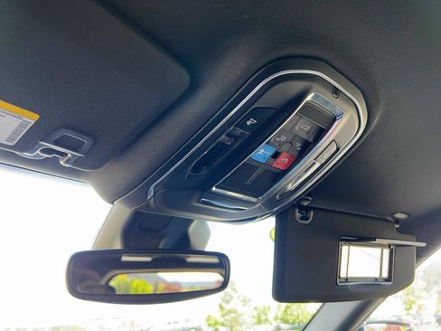 Used 2023 Jeep Grand Cherokee Altitude image 32