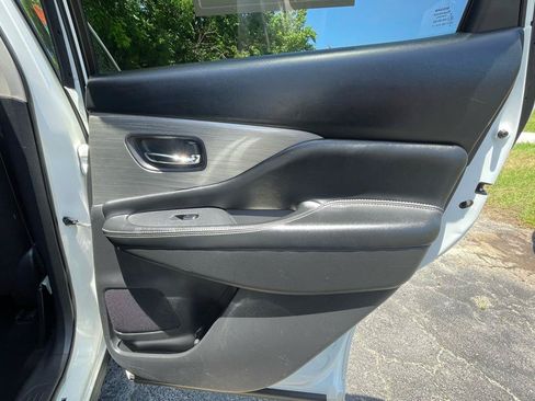 Used 2018 Nissan Murano S AWD/4WD image 24