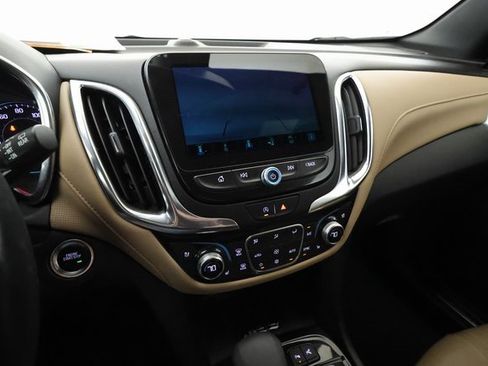 Used 2022 Chevrolet Equinox Premier image 18
