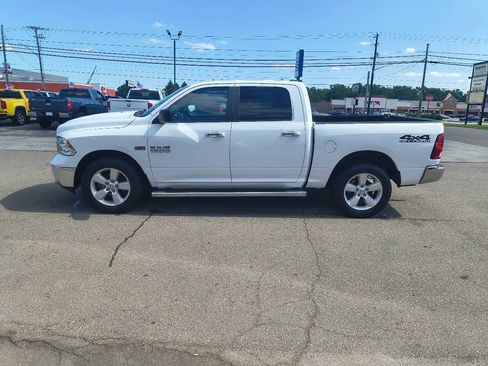Used 2017 RAM 1500 Classic SLT AWD/4WD image 26
