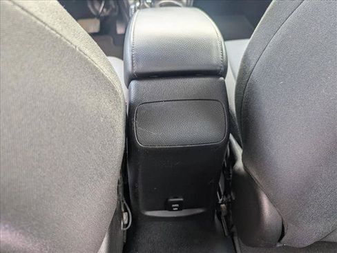 Used 2018 Chevrolet Cruze LT FWD image 17