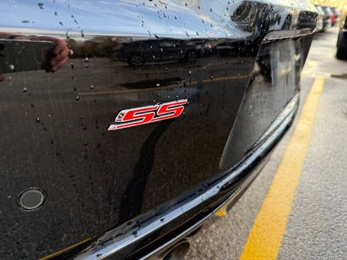 Used 2016 Chevrolet Camaro SS RWD image 9