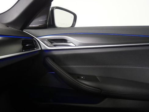 Used 2023 BMW 530i w/ Executive Package image 21