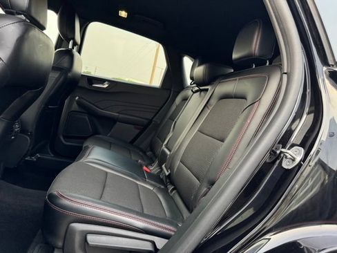 Used 2023 Ford Escape ST-Line w/ Tech Pack #1 AWD/4WD image 7