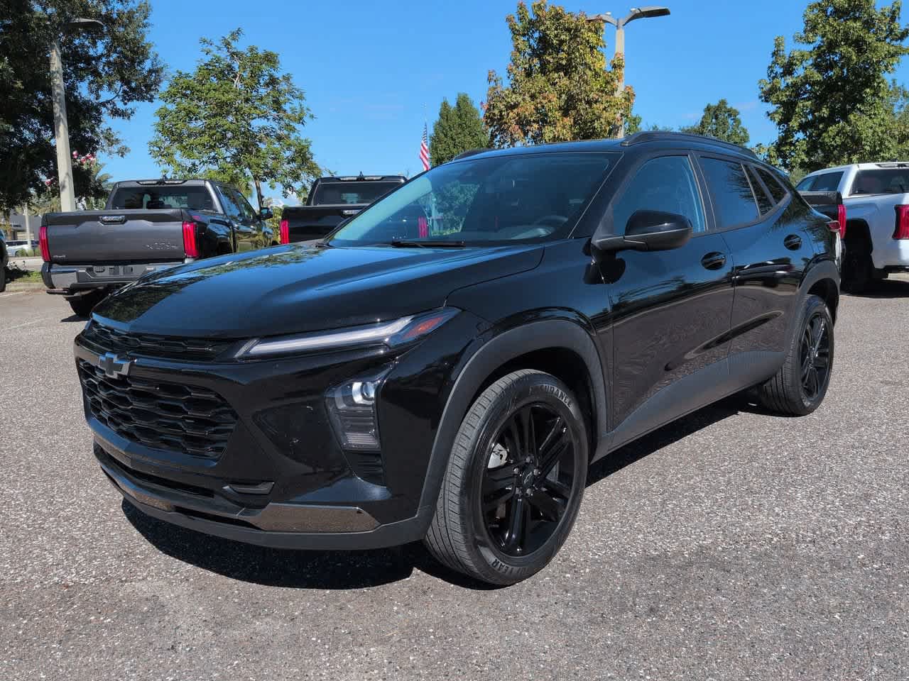 Used 2024 Chevrolet Trax ACTIV w/ Sunroof Package FWD image 2