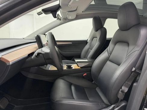 Used 2024 Tesla Model Y Long Range AWD/4WD image 11