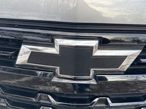 Used 2024 Chevrolet Silverado 1500 LT Trail Boss image 10