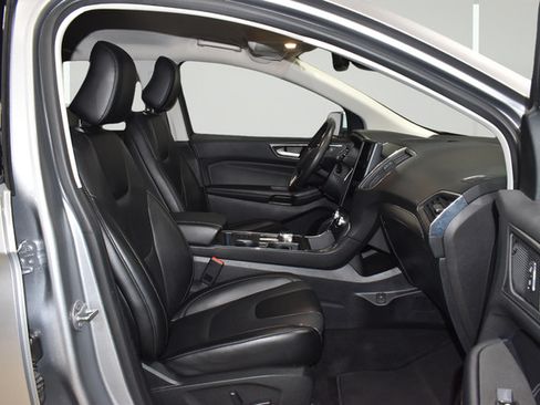 Used 2022 Ford Edge Titanium AWD/4WD image 11