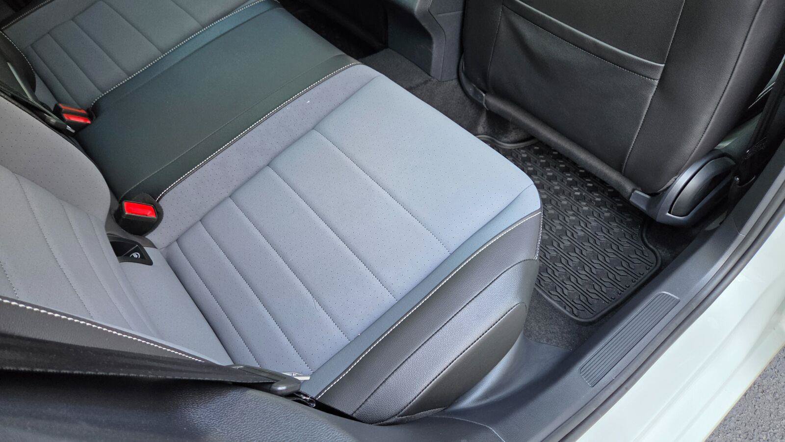 Certified 2026 Volkswagen Jetta SE FWD image 51