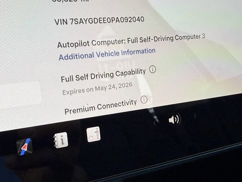 Used 2023 Tesla Model Y Long Range AWD/4WD image 36