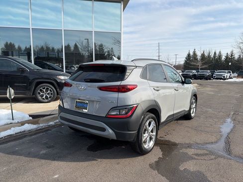 Used 2023 Hyundai Kona SEL image 3
