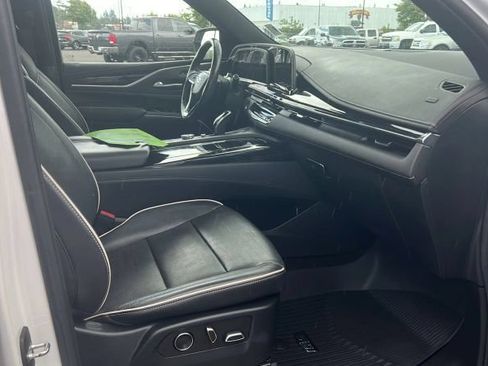 Used 2021 Cadillac Escalade Sport w/ Driver Assist Tech Package AWD/4WD image 6
