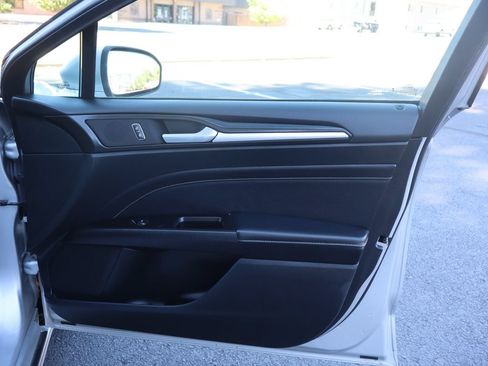 Used 2019 Ford Fusion Titanium FWD image 26