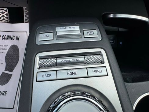 Used 2025 Genesis GV70 3.5T Sport AWD/4WD image 29