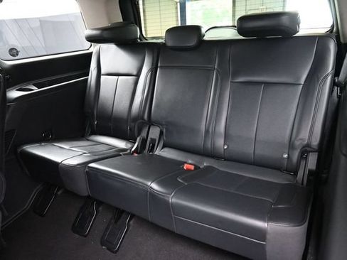 Used 2024 Ford Expedition XLT AWD/4WD image 36