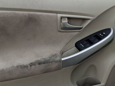 Used 2014 Toyota Prius Four image 14