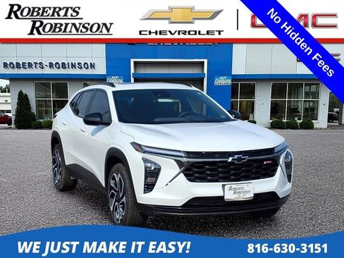 Used 2025 Chevrolet Trax RS w/ Sunroof Package FWD image 1