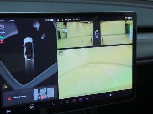 Used 2024 Tesla Model Y Long Range image 21