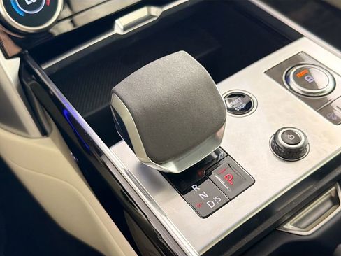 Certified 2023 Land Rover Range Rover SE AWD/4WD image 17