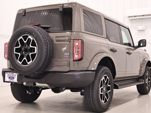 New 2026 Ford Bronco Outer Banks AWD/4WD image 9