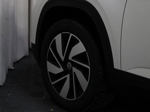 New 2026 Volkswagen Atlas SE image 27