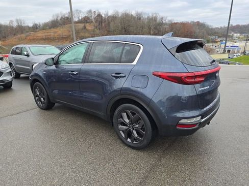 Used 2022 Kia Sportage LX w/ LX AWD Value Edition Package image 3