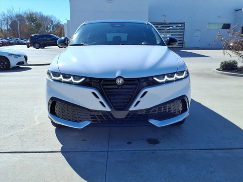 New 2026 Alfa Romeo Tonale Veloce w/ Quick Order Package 23H Volce image 4