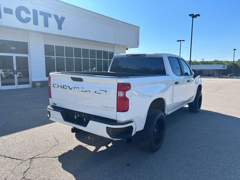 Used 2020 Chevrolet Silverado 1500 Custom w/ Custom Value Package AWD/4WD image 8